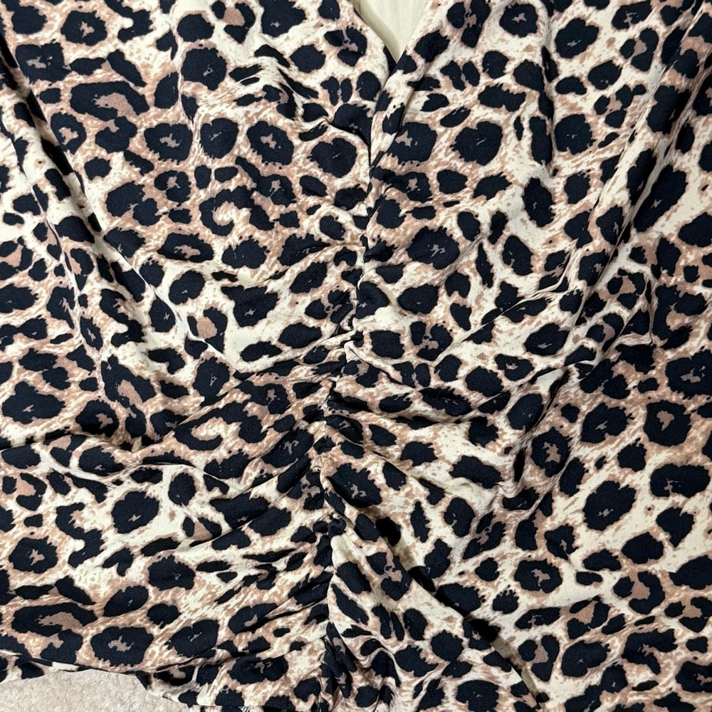 SUUKSESS Double Lined Leopard Print Crop Top, Ruched Side, One Shoulder Size S - Picture 5 of 8